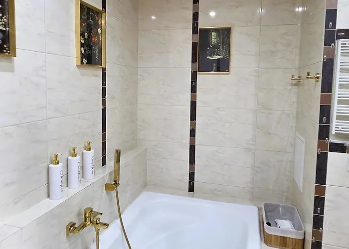 Gold Blisko Wawelu Z Darmowym Parkingiem شقة كراكوفيا